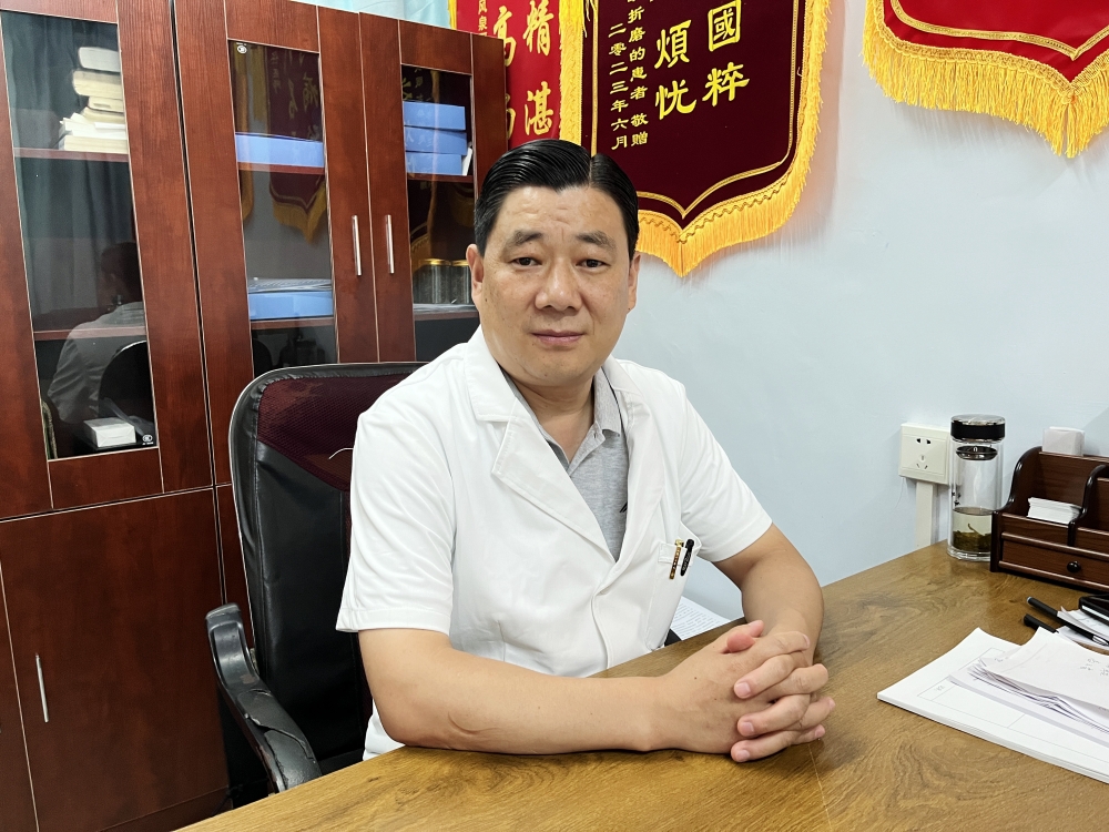 新乡潘氏脑病专科潘杰主任